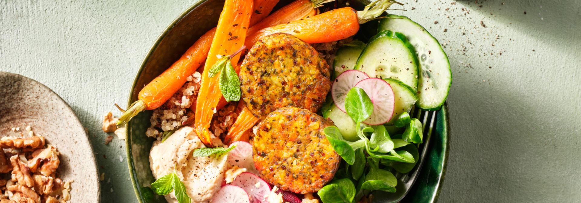 BOWL Z MINI BURGERAMI BROKUŁOWYMI