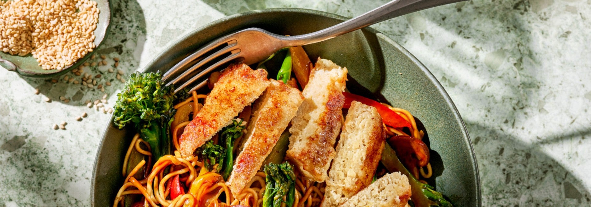 Szybki Wegetariański Stir-fry z filetem roślinnym