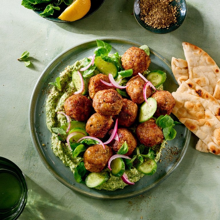 Chrupiący falafel z zielonym hummusem Chrupiący falafel z zielonym hummusem