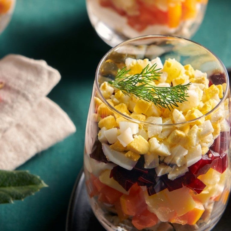 Wegetariańska sałatka a’la szuba z Filecikami Wegańskimi